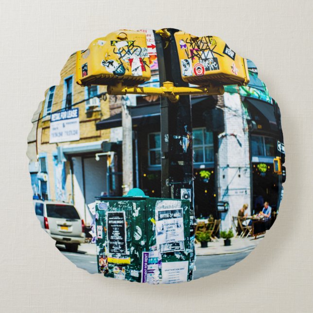 COUSSINS RONDS POSTE JAUNE ET NOIR REMPLI DE VOLS (Devant)