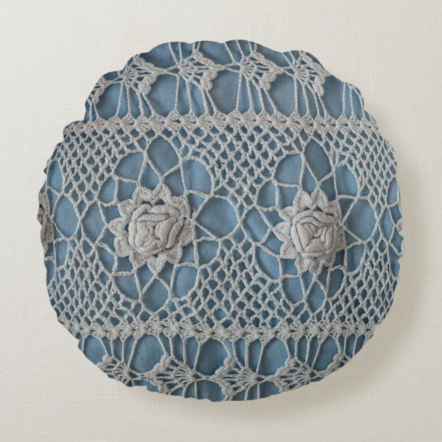 Coussins Ronds Un fragment d'un insert de dentelle large contient (Devant)