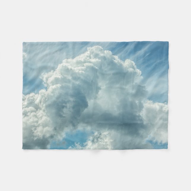Couverture bleue d'ouatine de nuages pelucheux (Devant (Horizontal))