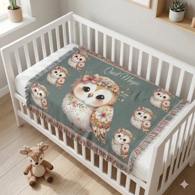 Couverture Chouette Florale Mignonne avec un Nœud (Cute Floral Owl with Bow Throw Blanket On Toddler Bed)