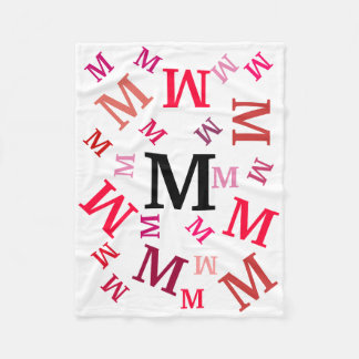 Couverture en polaire - Lettres mélangées en rouge