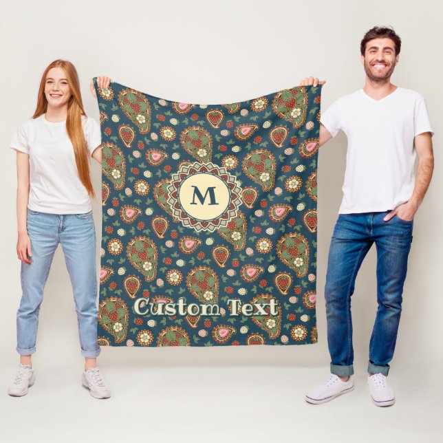 Couverture en polaire Motif de fraise Paisley (En situation)