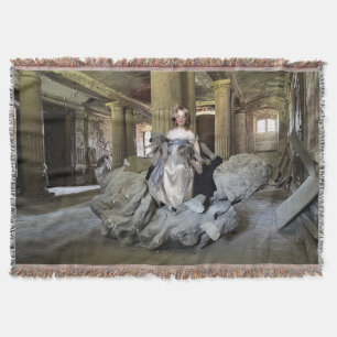 Couverture Fille avec jouets