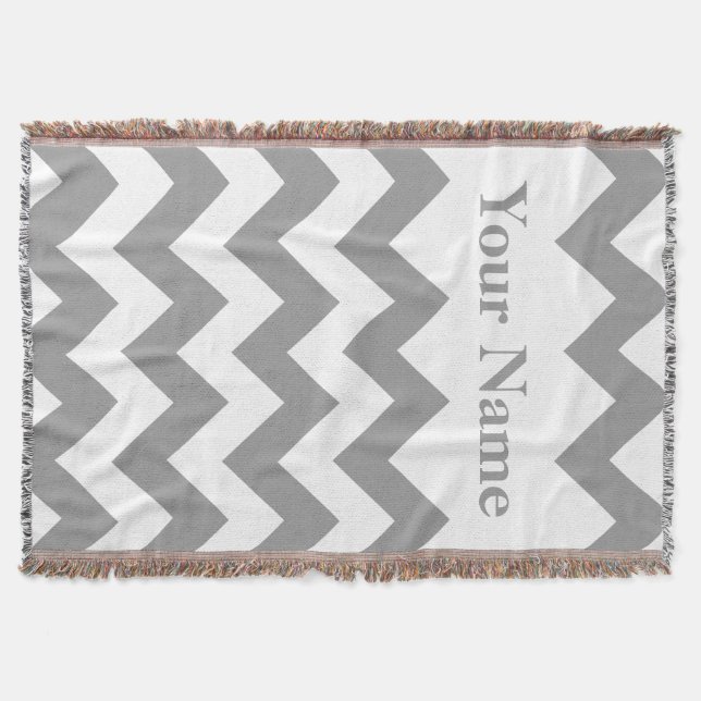 Couverture Grey Bold Chevron avec nom personnalisé (Devant)