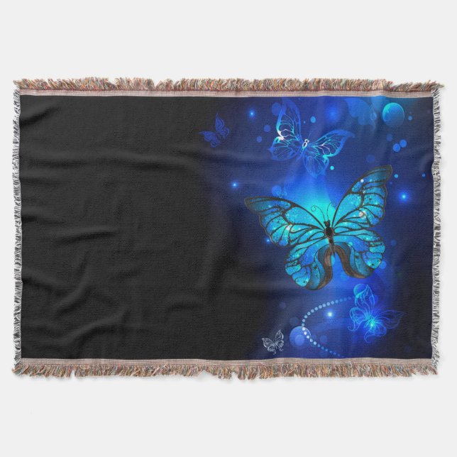 Couverture Papillon Morpho sur fond sombre (Devant)