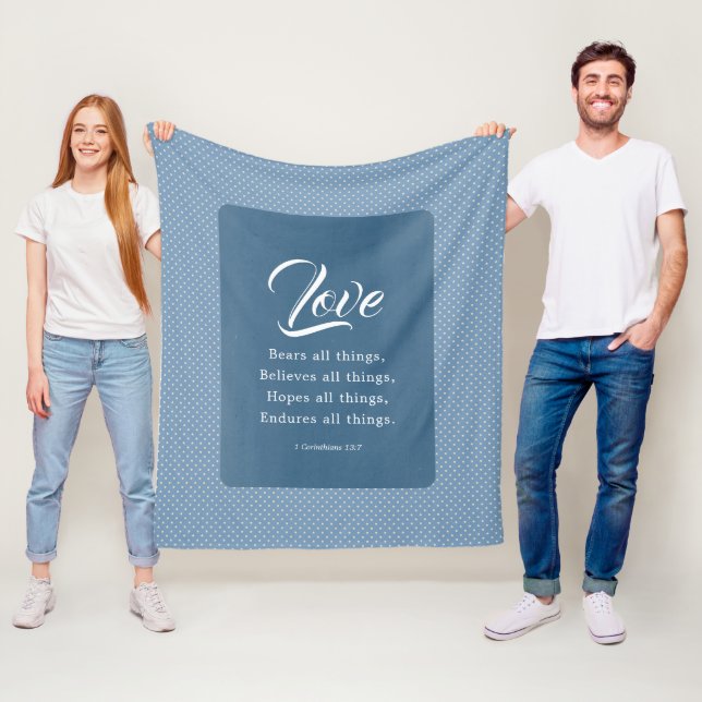 Couverture Polaire 1 Corinthiens 13:7 L'amour supporte tout (En situation)