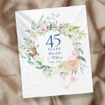 Couverture Polaire 45e anniversaire du 65e Mariage Aquarelle florale<br><div class="desc">Doté d'une délicate guirlande florale d'aquarelle,  ce chic saphir mariage anniversaire keepsaké floral couverture peut être personnalisé avec vos informations spéciales anniversaire dans une typographie élégante. Conçu par Thisisnotme©</div>