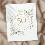 Couverture Polaire 50e anniversaire Mariage or verdure aquarelle<br><div class="desc">Doté d'une douce délicate aquarelle de verdure de jardin de campagne,  ce chic manteau en polaire 50ème anniversaire mariage peut être personnalisé avec vos détails spéciaux d'anniversaire doré dans une élégante typographie dorée. Conçu par Thisisnotme©</div>