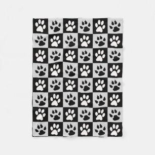Couverture Polaire à damiers pattes et pattes blanches noires
