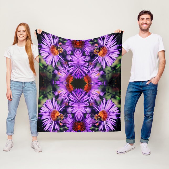 Couverture Polaire Abeille De Miel Sur Fleur D'Aster Violet Abstrait (En situation)