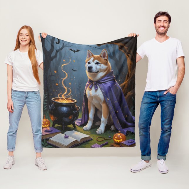 Couverture Polaire Akita Chien Whimsical Halloween peinture (En situation)
