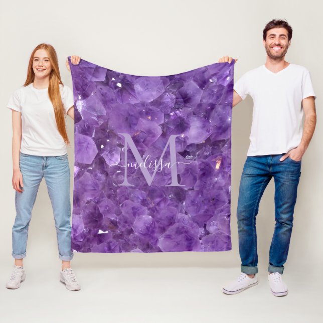 Couverture Polaire Amethyst Birthstone Monogramme Nom personnalisé (En situation)
