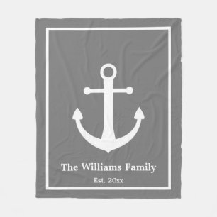 Couverture Polaire Ancre et nom de famille gris et blanc marine
