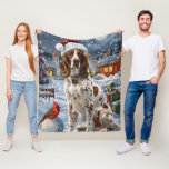 Couverture Polaire Anglais Setter Winter Wonderland Christmas Joy<br><div class="desc">Ce design festif reflète l'esprit joyeux de la période des fêtes, avec un adorable petit portant un chapeau de Père Noël. Le chien est niché dans un pays des merveilles hivernales, avec un bonhomme de neige, un sapin de Noël décoré et des cadeaux joliment emballés. Les flocons de neige tombent...</div>