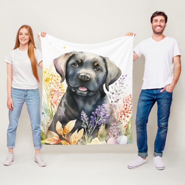 Couverture Polaire Aquarelle Labrador Retriever noir et fleurs (En situation)