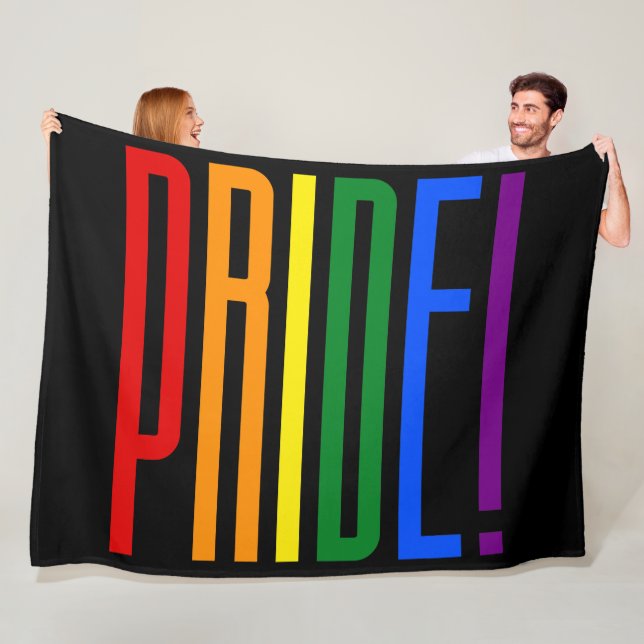 Couverture Polaire Arc-en-ciel couleurs typographie LGBT Gay pride (En situation)