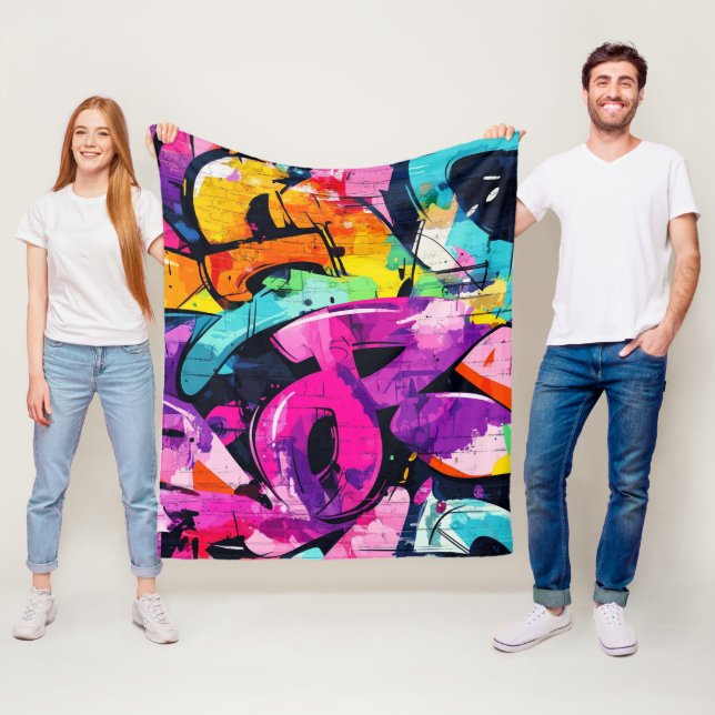 Couverture Polaire Art de rue audacieux avec du noir violet et jaune (En situation)