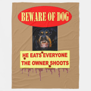 COUVERTURE POLAIRE ATTENTION AU CHIEN