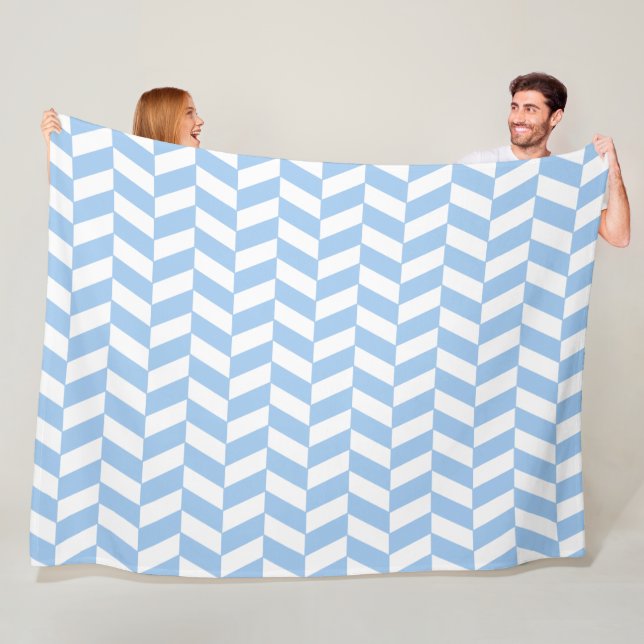 Couverture Polaire Baby Blue Herringbone (En situation)