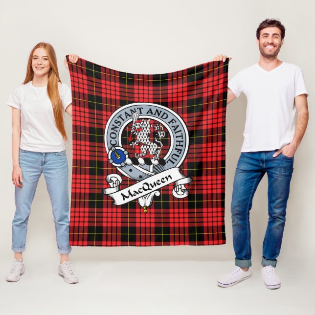 Couverture Polaire Badge de clan MacQueen Tartan Plaid (En situation)