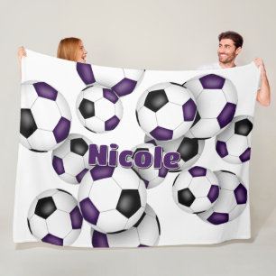 Couverture Polaire ballons de football noir violet décor sportif
