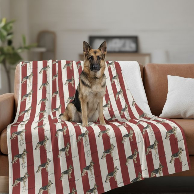 Couverture Polaire Bande rouge personnalisée Nom de l'animal de compa (Get cozy with this "Custom Red Stripe German Shepherd Pet Name Fleece Blanket"! )