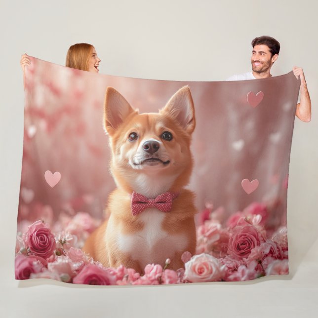 Couverture Polaire Basenji avec des roses - Saint-Valentin (En situation)