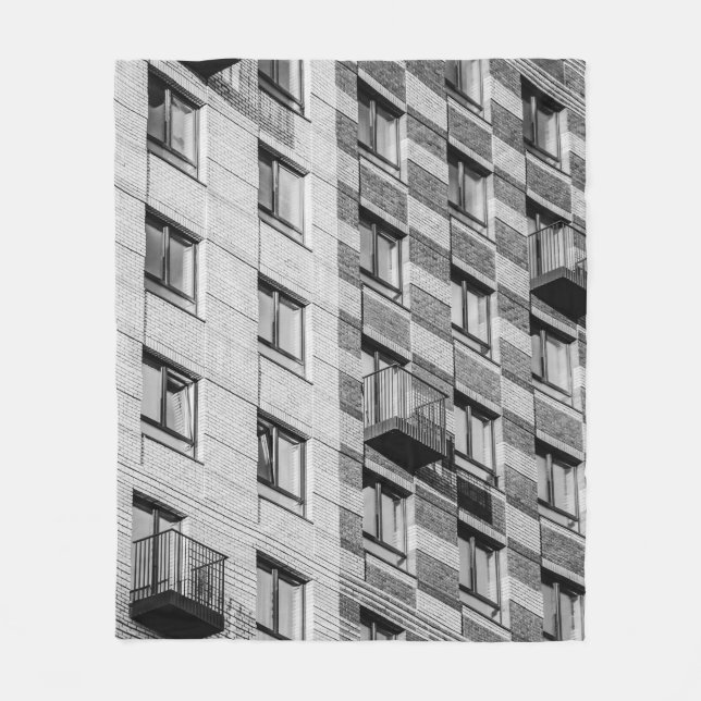 COUVERTURE POLAIRE BÂTIMENT EN BÉTON BLANC ET NOIR (Devant)