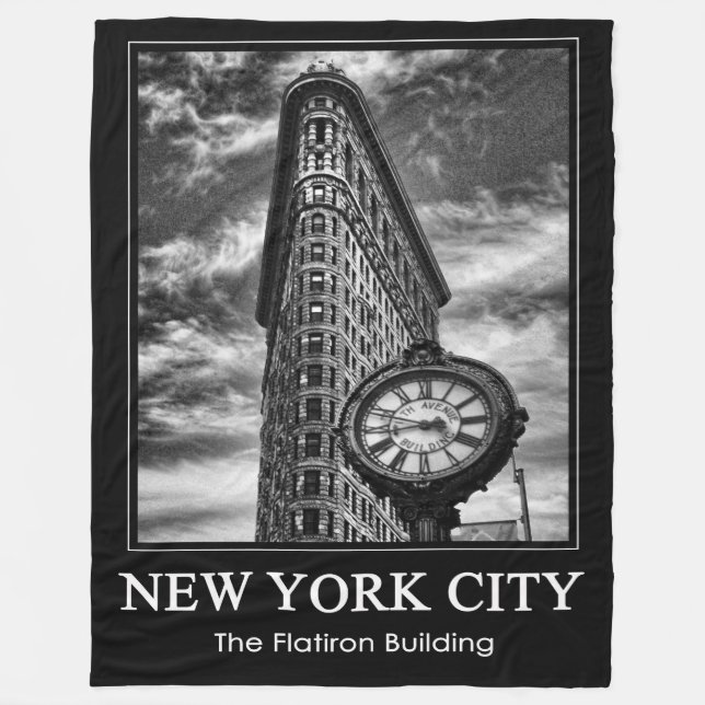Couverture Polaire Bâtiment Flatiron et horloge en noir et blanc (Devant)