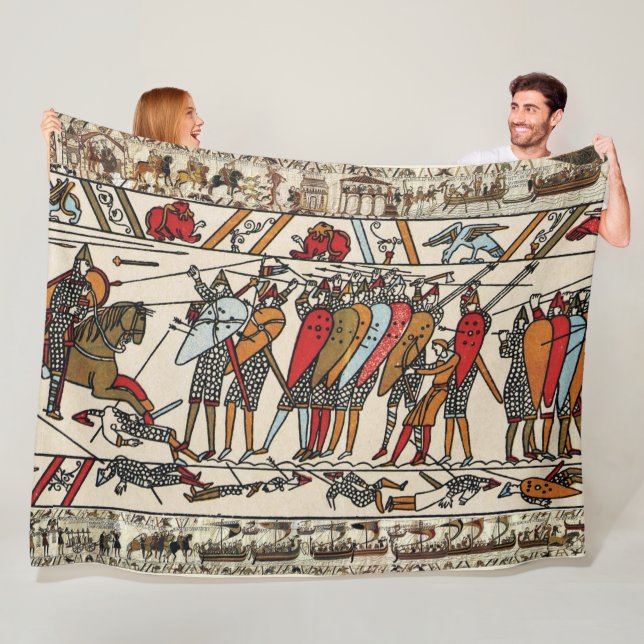 COUVERTURE POLAIRE BAYEUX TAPESTERIE BATAILLE DE HASTINGS CHEVALIERS  (En situation)