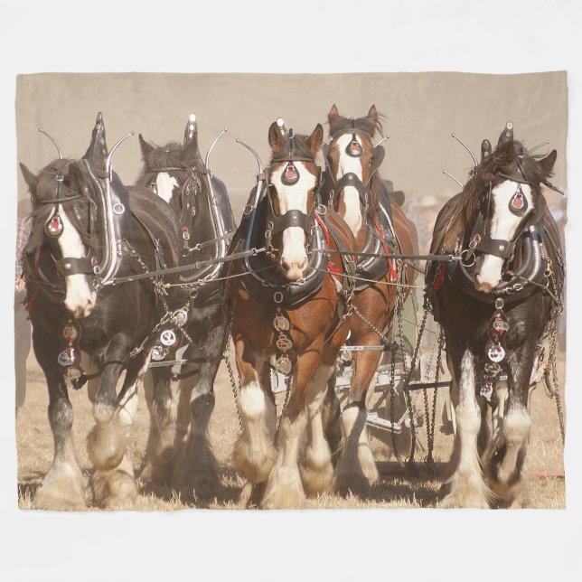 Couverture Polaire Beau Clydesdale Horses - Travail d'équipe (Devant (Horizontal))