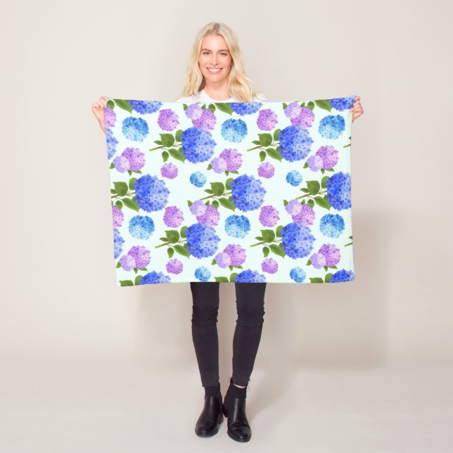 Couverture Polaire Belle Hydrangée (En situation)