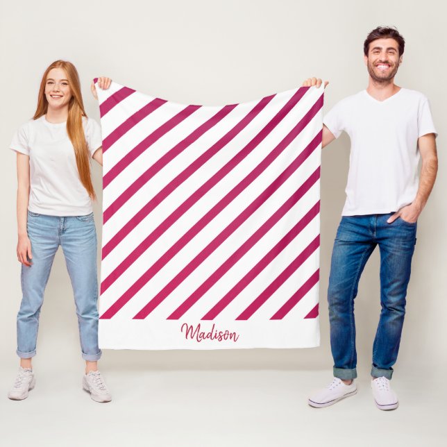 Couverture Polaire Belles rayures roses et rouges (En situation)