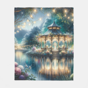 Couverture Polaire Belvédère du jardin enchanté, reflet du crépuscule