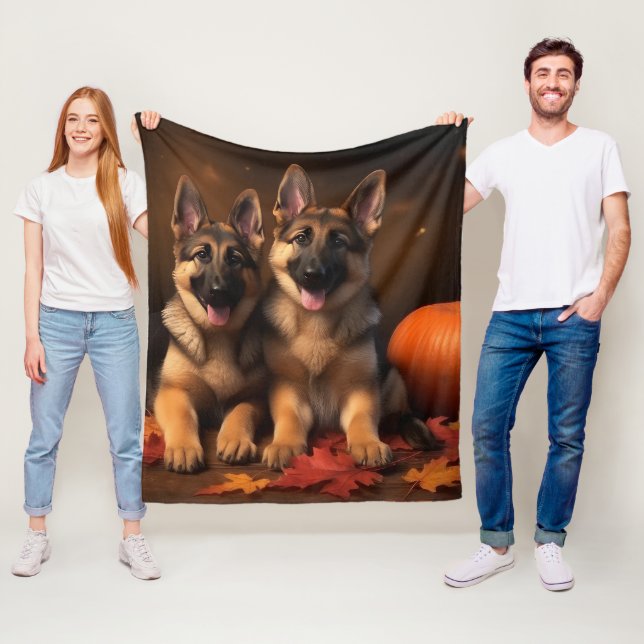 Couverture Polaire Berger Allemand Chiot Citrouille d'automne (En situation)