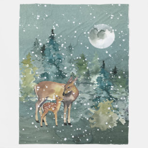 Couverture Polaire Biche et faon dans une forêt enneigée sous la plei