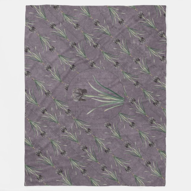 Couverture Polaire Black Iris on an antique tapestry (Devant)