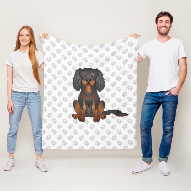 Couverture Polaire Black & Tan Cavalier King Charles Spaniel & Paws (En situation)