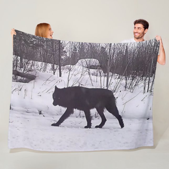 COUVERTURE POLAIRE BLACK WOLF (En situation)