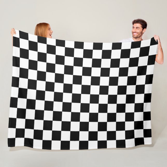 Couverture Polaire Blanche À damiers noire ; choisir la taille (En situation)
