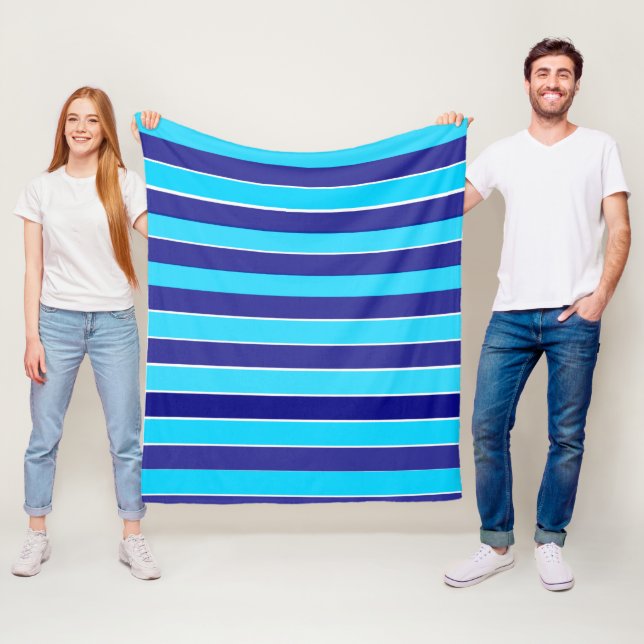 Couverture Polaire Bleu (En situation)