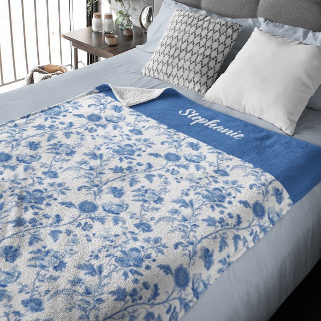 Couverture Polaire Bleu Blanc Floral Personnalisé Nom (Add name to personalize. Matching items available)