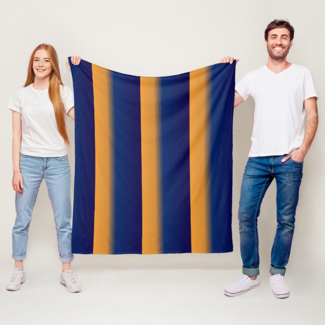 Couverture Polaire Bleu et orange (En situation)