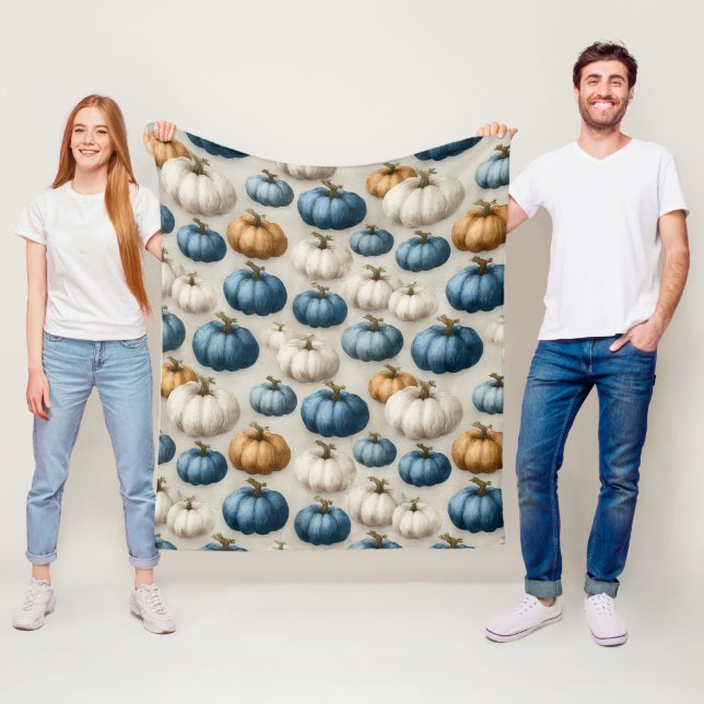 Couverture Polaire Bleu rustique et Citrouilles neutres (En situation)