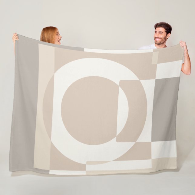 Couverture Polaire Blocs Géométriques Doux – Simples et Élégants  (En situation)