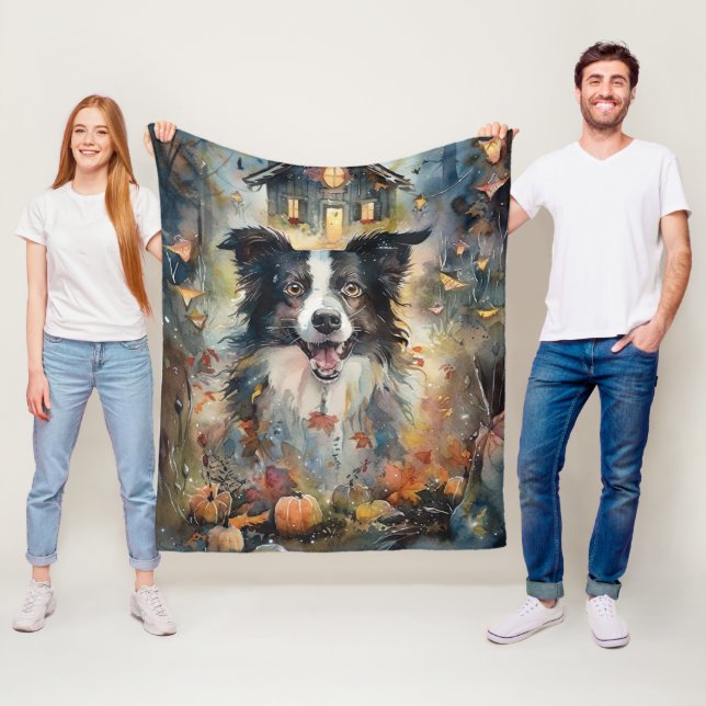 Couverture Polaire Border Collie Halloween avec citrouilles effrayant (En situation)