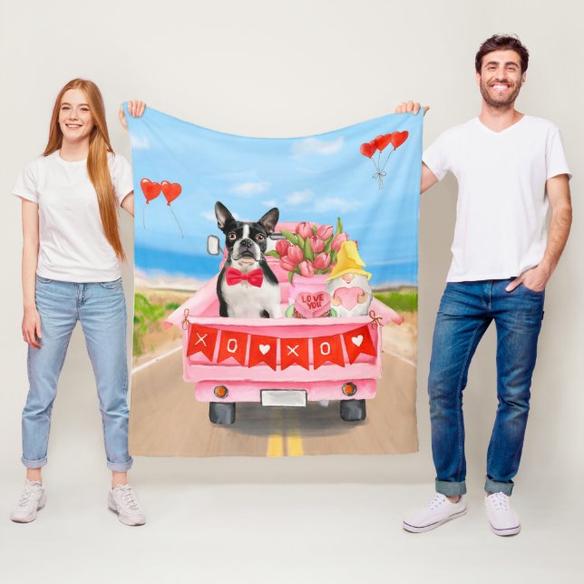 Couverture Polaire Boston Terrier Chien Valentine's Day Truck Hearts (En situation)