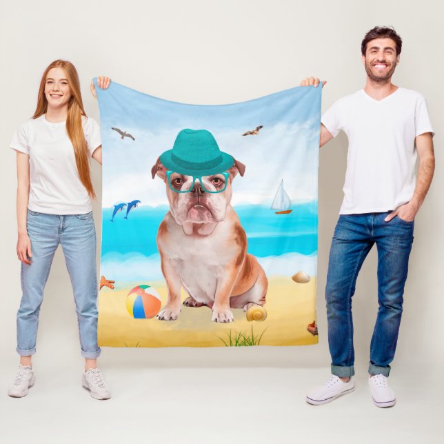 Couverture Polaire Bouledogue anglais sur la plage (En situation)