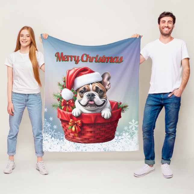 Couverture Polaire Bouledogue français dans un panier de Noël (En situation)