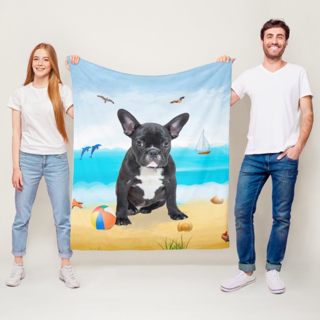 Couverture Polaire Bouledogue français sur la plage (En situation)